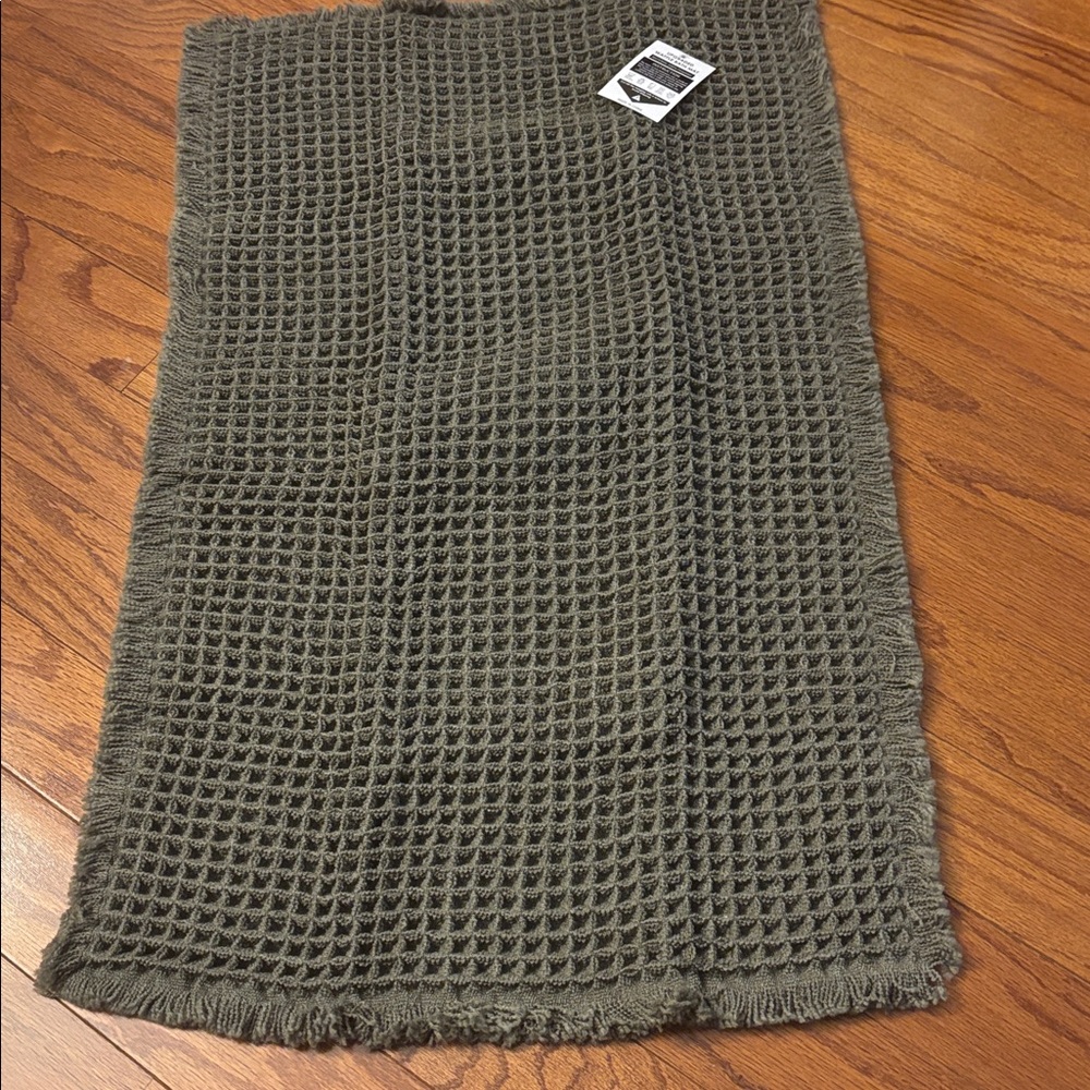 Waffle Bathroom Bath Mat 18"X30". Invisible Non slip rubber backing